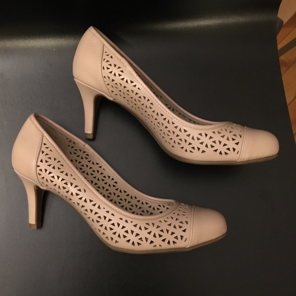 Lively 2 heels